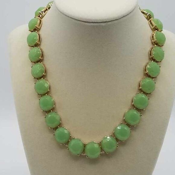 NWOT Jade Looking Faceted Crystal Beads Necklace - Picture 1 of 10